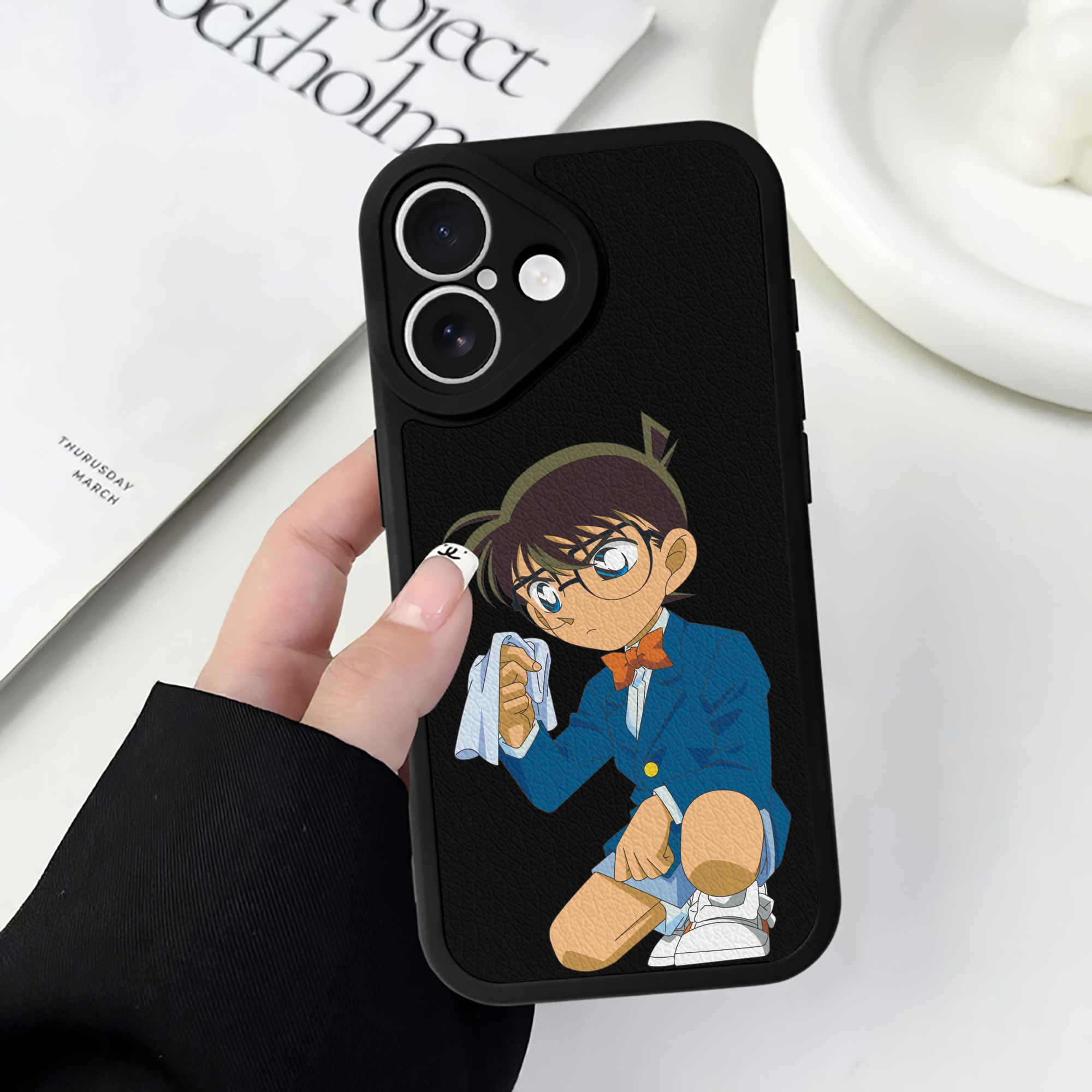 （画像用） 名探偵コナン 江戸川 コナン Detective Conan Conan Edogawa 【iPhone 16シリーズ対応】シリコンスマホケース（レザー調） 材質：シリコン